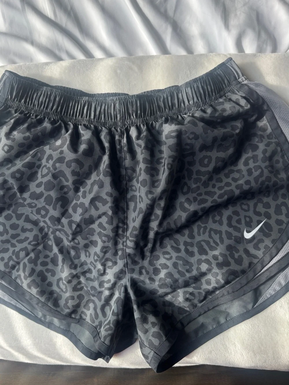 Nike Women’s Dark Gray Leopard-Print Athletic Shorts, 3”